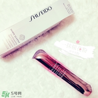 資生堂新透白精華和小燈泡哪個好？資生堂新透白精華和小燈泡對比