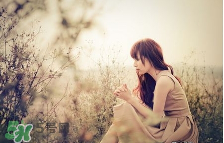 嘴角起泡涂牙膏有用嗎？嘴角起泡涂什么？