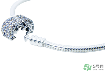 潘多拉手鐲洗澡能帶嗎？潘多拉手鐲怎么保養(yǎng)？