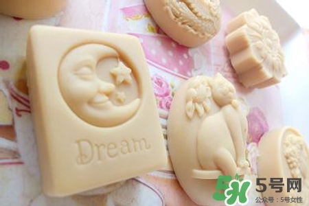 母乳做香皂可以洗臉嗎？母乳可以做面膜嗎？