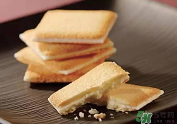 白色戀人巧克力餅干真假鑒別 白色戀人真假對(duì)比 白色戀人巧克力餅干真假鑒別 白色戀人真假對(duì)比