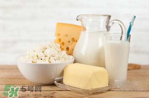 長痘痘補充什么維生素？長痘痘補充維生素b嗎？