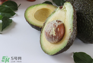 切開的牛油果怎么保存？牛油果切開后能放多長時間？