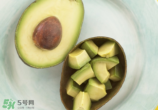 切開的牛油果怎么保存？牛油果切開后能放多長時間？