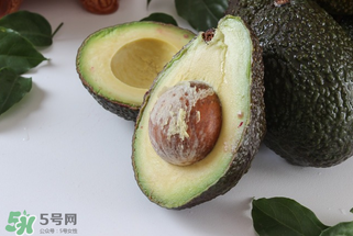 ?牛油果切開(kāi)后不熟怎么辦？?牛油果沒(méi)熟切開(kāi)了怎么辦？