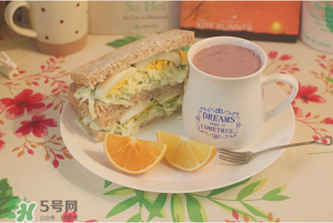 吃完橙子可以喝牛奶嗎？吃完橙子多久能喝牛奶？