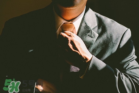 矮個子穿西裝好看嗎?矮個子穿西裝應該注意的5點 矮個子穿西裝好看嗎?矮個子穿西裝應該注意的5點