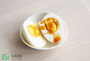 水煮蛋要煮多久？水煮蛋怎么煮不會破？