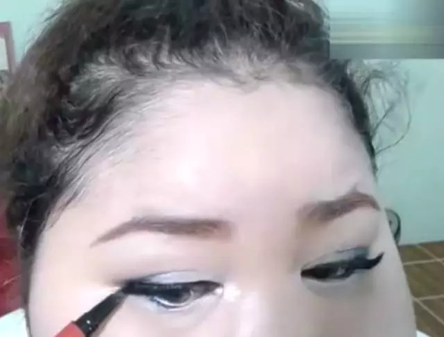 臉胖怎么化妝好看？臉大怎么化妝好看