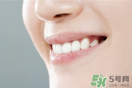 口臭是缺什么維生素？口臭吃什么維生素？