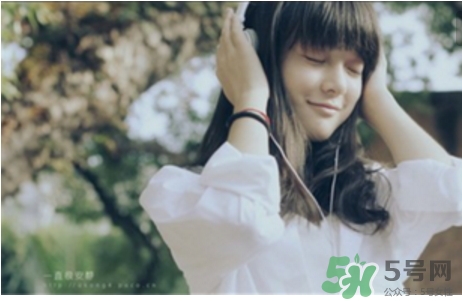 敲膽經(jīng)會(huì)影響月經(jīng)嗎？來月經(jīng)可以敲膽經(jīng)嗎？