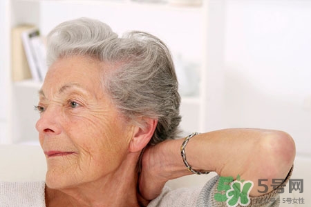 老年人免疫力低下吃什么好？老人免疫力低下吃什么好？