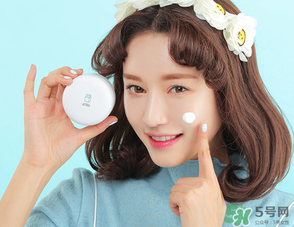 素顏霜會(huì)浮粉嗎？素顏霜怎么用不浮粉？