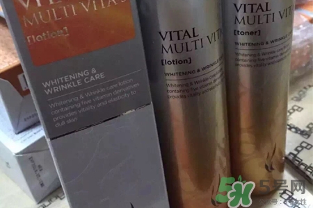 ahc維他命美白水乳怎么樣？ahc維他命美白水乳好用嗎？