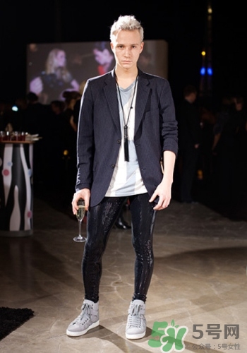 過年男生穿什么衣服？過年男生穿衣搭配