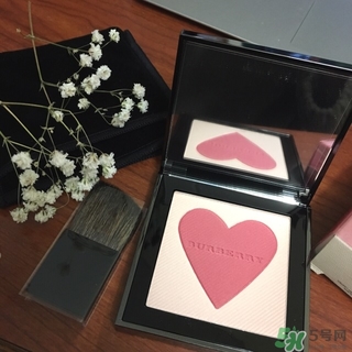 巴寶莉愛心腮紅好用嗎?burberry愛心腮紅試色