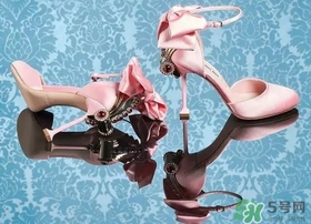 miumiu蝴蝶結(jié)高跟鞋多少錢?miumiu蝴蝶結(jié)高跟鞋價格 miumiu蝴蝶結(jié)高跟鞋多少錢?miumiu蝴蝶結(jié)高跟鞋價格