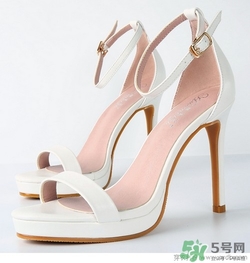 生日穿什么顏色的鞋子？生日穿什么鞋子搭配