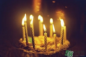 生日穿什么顏色的鞋子？生日穿什么鞋子搭配