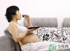 懷孕4個月愛吃甜食是生男孩還是女孩? 懷孕4個月愛吃甜食是生男孩還是女孩?