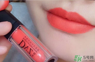 朵色口紅和唇釉哪個好？朵色口紅好還是唇釉好？