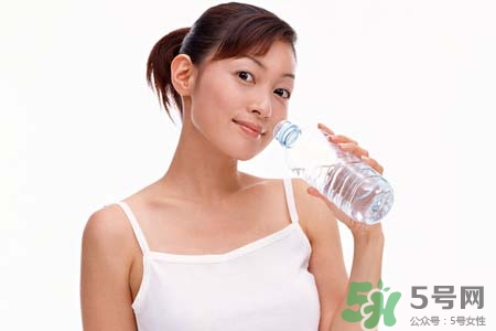 霧霾天為什么要多喝水？霧霾天要喝多少水才健康？