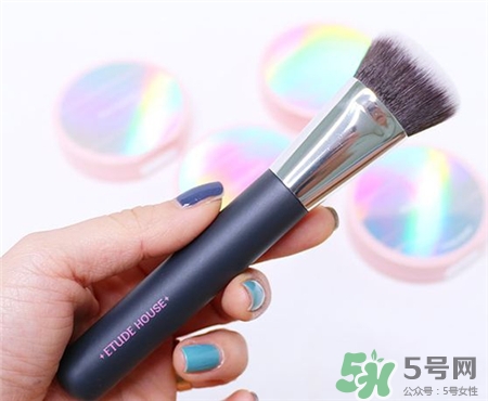 愛(ài)麗小屋晨光氣墊多少錢(qián)?愛(ài)麗小屋濾光美顏奶油氣墊價(jià)格