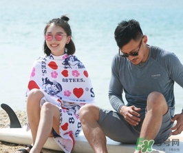 泳衣要穿內(nèi)衣嗎？穿泳衣里面要穿胸罩嗎？