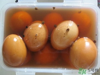 腌雞蛋臭了還能吃嗎？腌雞蛋臭了怎么辦？
