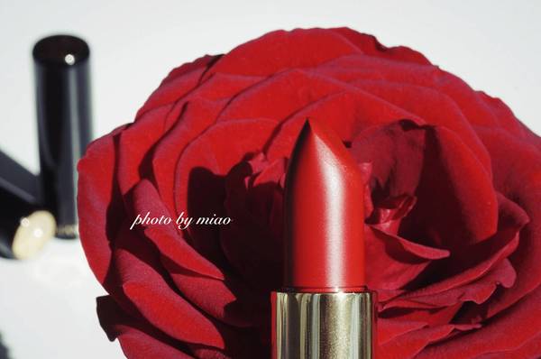 蘭蔻菁純絲絨唇膏290多少錢？蘭蔻菁純絲絨唇膏290專柜價格