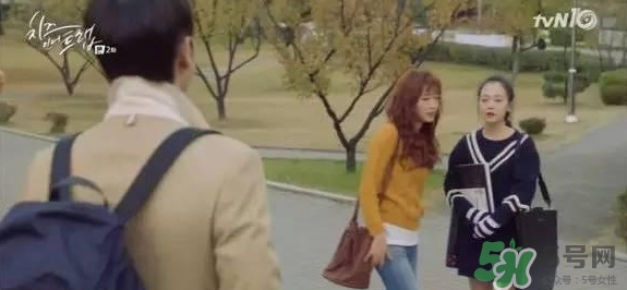 金高銀包包什么牌子？金高銀包包同款