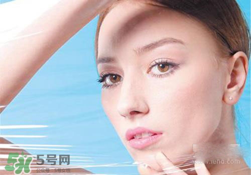 敷面膜后皮膚緊繃是怎么回事？敷面膜皮膚緊繃怎么辦？