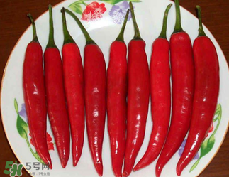 新鮮辣椒可以冷凍嗎？新鮮辣椒怎么保存冰箱？