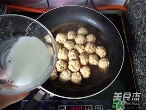 肉丸子可以用面粉嗎？肉丸子用什么粉？