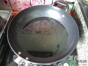 肉丸子可以用面粉嗎？肉丸子用什么粉？