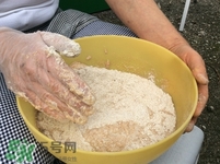 做饅頭用冷水還是熱水和面? 做饅頭用冷水還是熱水和面?