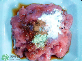 腌肉用什么粉？腌肉可以用面粉嗎？