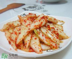 腌白菜放多少鹽？腌白菜放鹽比例