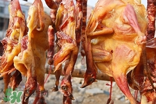 風(fēng)干的臘雞怎么做好吃？自制風(fēng)干臘雞的做法大全