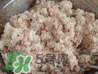 做藕丸子要放多少鹽？一斤藕做藕圓子放多少鹽合適？