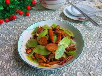 魚丸可以和什么一起炒？魚丸可以炒什么菜？