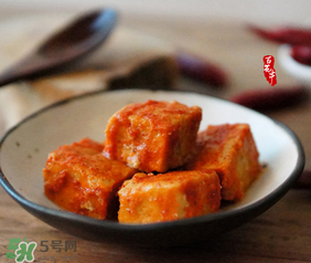 霉豆腐長(zhǎng)紅霉還能吃嗎？霉豆腐為什么會(huì)長(zhǎng)紅霉？