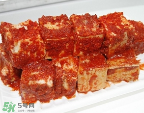 霉豆腐長(zhǎng)紅霉還能吃嗎？霉豆腐為什么會(huì)長(zhǎng)紅霉？