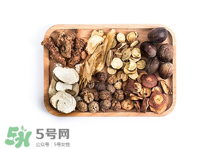 黨參可以泡水喝嗎?黨參泡水喝的功效與作用 黨參可以泡水喝嗎?黨參泡水喝的功效與作用