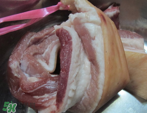 一斤豬肉放多少鹽？腌豬肉放多少鹽？