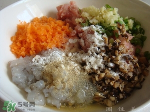 一斤糯米可以做多少個(gè)糯米丸子？一斤糯米可以做多少糯米圓子？