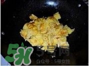 魚丸和雞蛋可以一起吃嗎？魚丸和雞蛋能不能同時吃？