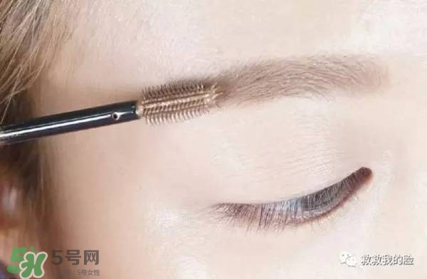 金高銀妝容怎么化？金高銀仿妝