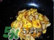 魚丸和雞蛋可以一起吃嗎？魚丸和雞蛋能不能同時吃？