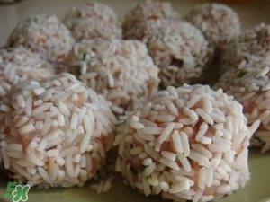 一斤糯米可以做多少個(gè)糯米丸子？一斤糯米可以做多少糯米圓子？